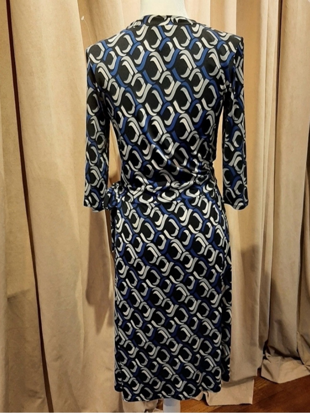 Bisou Bisou Knit Wrap Dress, Black Blue White, Long Sleeve, Tie at Waist, Sz 4 - Picture 2 of 16